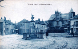 60 - Oise -  MOUY - Place De La Gare - Mouy