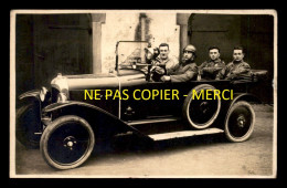 AUTOMOBILE ANCIENNE - MILITAIRES - 24 SUR UN COL - CARTE PHOTO ORIGINALE - VOIR ETAT - Voitures De Tourisme