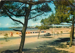 Automobiles - Saint Georges De Didonne - La Plage Et Le Phare - CPM - Voir Scans Recto-Verso - Voitures De Tourisme