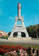 71 - Le Creusot - Carrefour Du 8 Mai - Marteau Pilon De 100 Tonnes  Construit En 1876 Par Schneider Et Cie - Fleurs - CP - Le Creusot