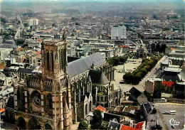 02 - Soissons - Vue Aérienne - La Cathédrale - CPM - Voir Scans Recto-Verso  - Soissons