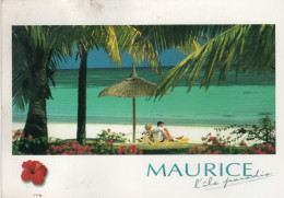 - MAURICE. - L'île Paradis - PLAISIRS DE LA PLAGE - Photo: S. PELTIER. - Scan Verso - - Mauritius