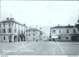 Cc478 Cartolina Borgolavezzaro Piazza Liberta' Provincia Di Novara Piemonte - Novara