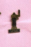 Rare Pins Brive Bar Le Term Inus P536 - Städte