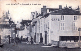 03 - Allier -  GANNAT - Entrée De La Grande Rue - Café - Other & Unclassified