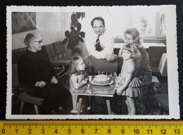 #21     Anonymous Persons - Enfant Child - Girl With Birthday Cake - Personnes Anonymes