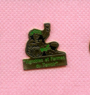 Rare Pins Vignobles Et Fermes Du Terroir P555 - Lebensmittel