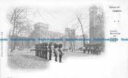 R160450 Tower Of London. Guard Mounting On Tower Green. Gale And Polden - Other & Unclassified