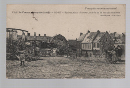 CPA - 80 - Roye - Ruines Place D'Armes, Entrée De La Rue Des Minimes - Animée - Circulée En 1918 - Roye