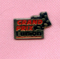 Rare Pins Grand Prix L'union P587 - Car Racing - F1