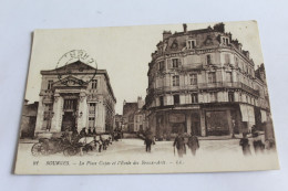 Bourges - La Placecujas Et L'école Des Beaux Arts - Bourges