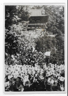 TOKIO Le 13 Fev 1942 , La Foule Brandit Des Petits Drapeaux Devant Le Palais Impérial (SINGAPOUR Est Tombé) Photo FULGUR - Guerre, Militaire