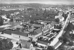 77-VENEAUX-LES-SABLONS- VUE DU GROUPE SCOLAIRE ET DU STADE VUE DU CIEL - Autres & Non Classés