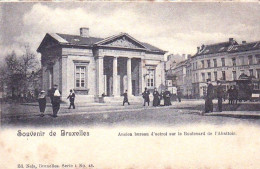 Souvenir De BRUXELLES - Ancien Bureau D'octroi Sur Le Boulevard De L'abattoir - Piazze