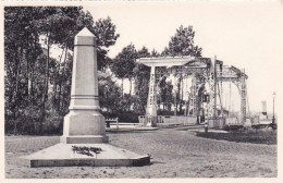 NIEUWPOORT - NIEUPORT - Monument Francais Et Ecluse - Frans Monument En Slulzen - Nieuwpoort