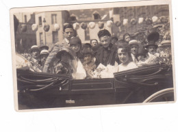 PHOTO DE LA ROSIERE D'AMIENS  1925 , MARCELLE  ANGELE GAUDEFROY QUI  EST LA MERE DE L' ABBE GOULLEUX QUI OFFICIA A _ - Identifizierten Personen