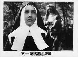 France 1961 Lobby Card Poster From The Movie Bernadette De Lourdes Size 18x24 Cm Actress Danièle Ajoret - Cinema Advertisement