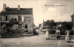 Brécy Canton De Fère-en-Tardenois Place Du Sablon Petit Village Aisne 02210 Cpa Ecrite Au Dos En B.Etat - Autres & Non Classés