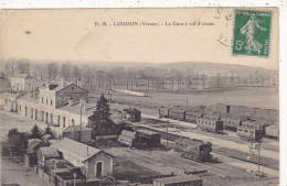 86. LOUDUN. CPA.. LA GARE A VOL D'OISEAU. ANNEE 1914 + TEXTE. - Loudun