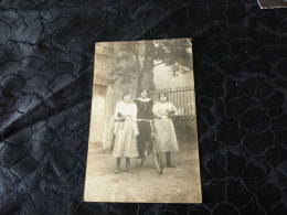 C-281,  Carte-photo , Caux, Hérault, Groupe De Jeunes Filles Dont Une En Vélo - Other & Unclassified