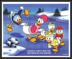 80254 Mi N°341 Ghana Donald Daisy And The Nephews In The Winter Disney Toys Disney Bloc (BF) Neuf ** MNH 1998 - Disney