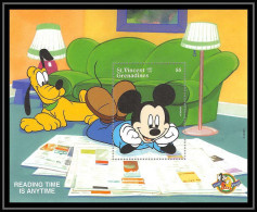 80124 Mi N°450 St Vincent & The Grenadines Disney Mickey Happy Birthday Reading Times In Anytime Bloc Neuf ** MNH 1998 - Disney