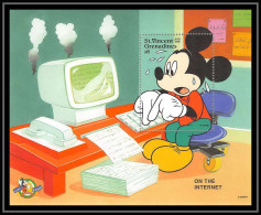 80118 Mi N°452 St Vincent & The Grenadines Mickey Happy Birthday On The Internet Computer Disney Neuf ** MNH 1998 - Disney