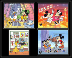 80117 Lot Mi N°314/317 St Vincent & The Grenadines Mickey's 65th Anniversary Donald Disney Bloc (BF) Neuf ** MNH 1994 - Disney