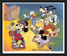 80023 Mi N°345 Gambie Gambia Minnie Thru The Years Mickey Donald Goofy Disney Bloc (BF) Neuf ** MNH 1997 - Disney