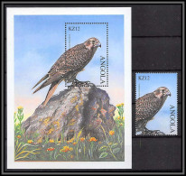 80863c Angola Yvert BF 75A Michel BF 79 + Timbre Faucon Falcon Rapaces Birds Of Prey ** MNH Oiseaux 2000 - Arends & Roofvogels