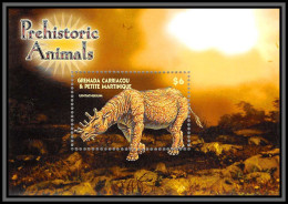 80706 Grenada Carriacou Petite Martinique Yt 587 MNH Prehistoriques Prehistorics Dinosaures Dinosaurs Uintathérium 2005 - Grenada (1974-...)