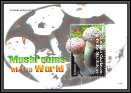 81108 Grenada Carriacou Petite Martinique Y&t N°606 TB Neuf ** MNH Champignons Mushrooms Funghi Pilze 2001 - Mushrooms