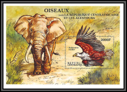 80960 Centrafricaine Mi BF N°640 éléphant Haliaeetus Pygargue Vocifer Aigle Eagle Oiseaux Birds Bird ** MNH 2000 - Olifanten