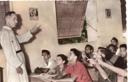 Madagascar Animée Pères Du Saint-Esprit Classe élèves - Madagascar