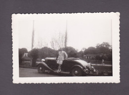 Photo Originale Vintage Snapshot Indochine Colon Francais Voiture Renault Vivasport Cabriolet Province Ha Dong - Automobiles