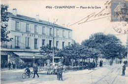 C P A -  94 -  CHAMPIGNY -     Place De La Gare - Champigny Sur Marne