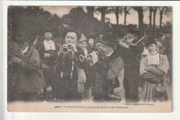 CP Musiciens Bretons Joueurs De Biniou Et De Bombarde - Bretagne