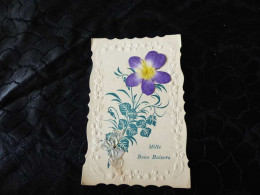 C-302 , WW1, Poilus, Amour, Gaufré, Felur Violette En Tissus, Mille Bons Baisers - Fleurs