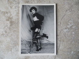 CPM Photographe D Visage - Le Doux Gosier Des Communiantes 1970 - Travesti En Femme Porte Jarretelle Ed Créatis - Photographie