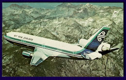 Ref 1656 - New Zealand Aviation Postcard - DC - 10 30 Series Aeroplane Aircraft - 1946-....: Ere Moderne