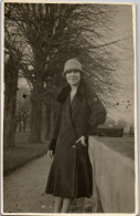 CP Carte Photo D'époque Photographie Vintage Femme Mode Meudon Chapeau  - Unclassified