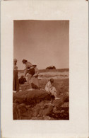 CP Carte Photo D'époque Photographie Vintage Femme Mode Groupe Plage Bain  - Non Classés