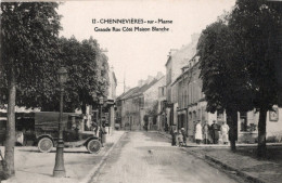 C P A  -  94 -     CHENNEVIERES  -  Grande  Rue  Coté Maison Blanche - Chennevieres Sur Marne