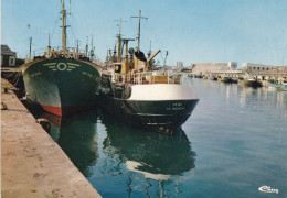 56. LORIENT .  CPSM.  LE PORT DE PÊCHE. - Lorient