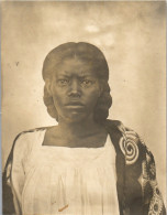 Photographie Photo Vintage Snapshot Amateur Jeune Femme Coiffure Afrique  - Afrique