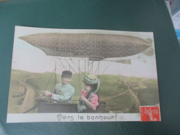 Carte Photo Montage Couple Dans Ballon Dirigeable VERS LE BONHEUR - Autres & Non Classés