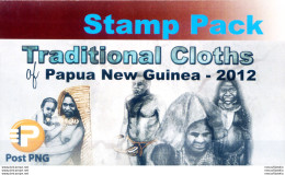 Abiti Tradizionali 2012. Presentation Pack. - Papouasie-Nouvelle-Guinée