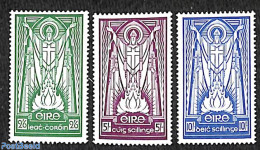 Ireland 1968 Definitives 3v, Smooth Paper, Mint NH, Religion - Religion - Ungebraucht