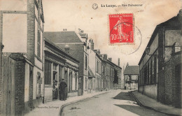 CPA La Loupe-Rue Dabancour-En L'état-carte Molle-Timbre       L2954 - La Loupe
