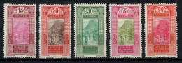 Guinée - YV 107 à 111 N* MH , Partie Basse De Série , Cote 13 Euros - Unused Stamps
